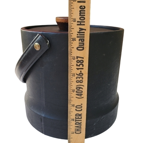 Vintage MCM faux leather Ice bucket with Lid and tongs - Picture 4 of 15